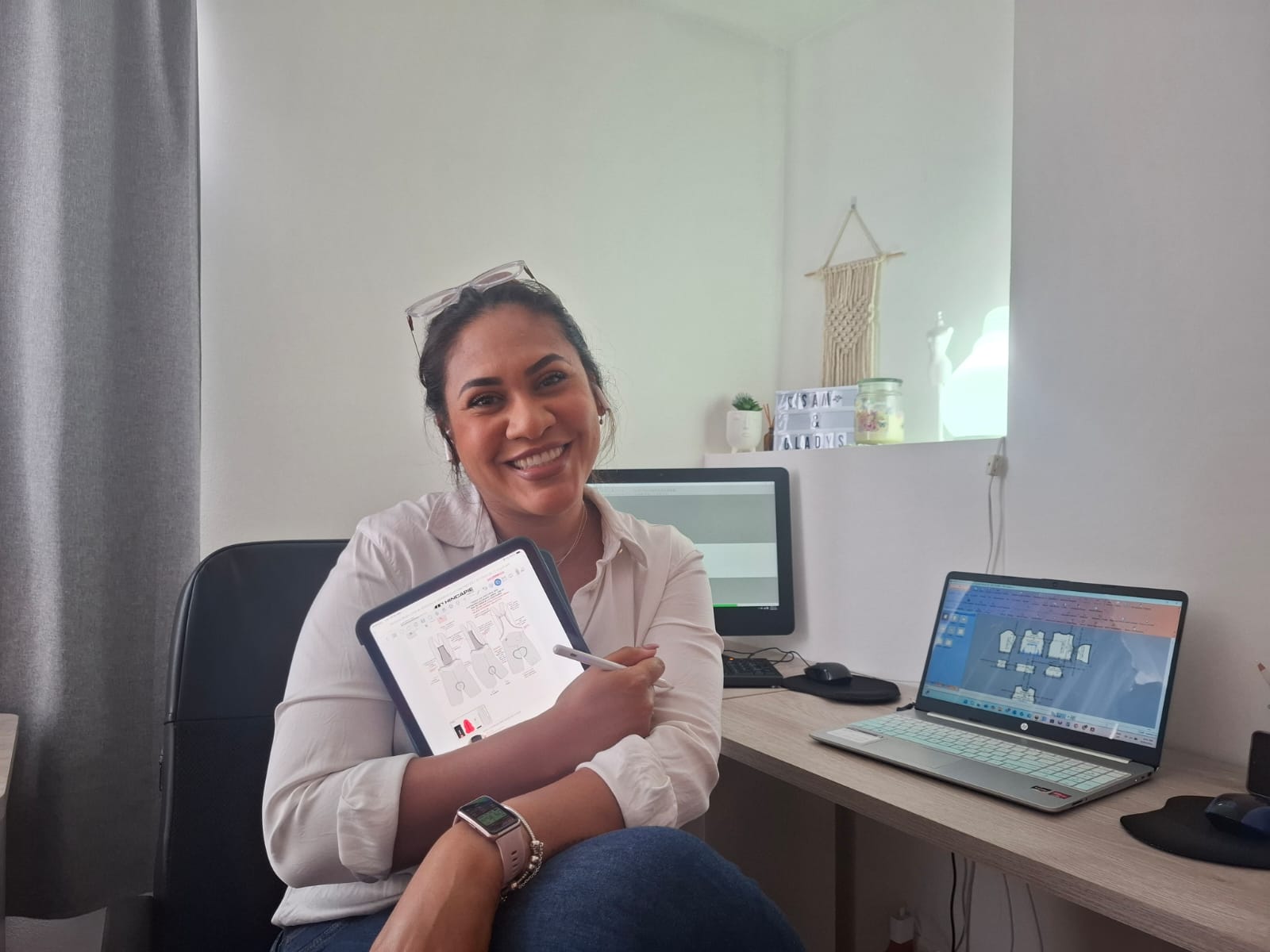 Gladys Buitrago en su taller